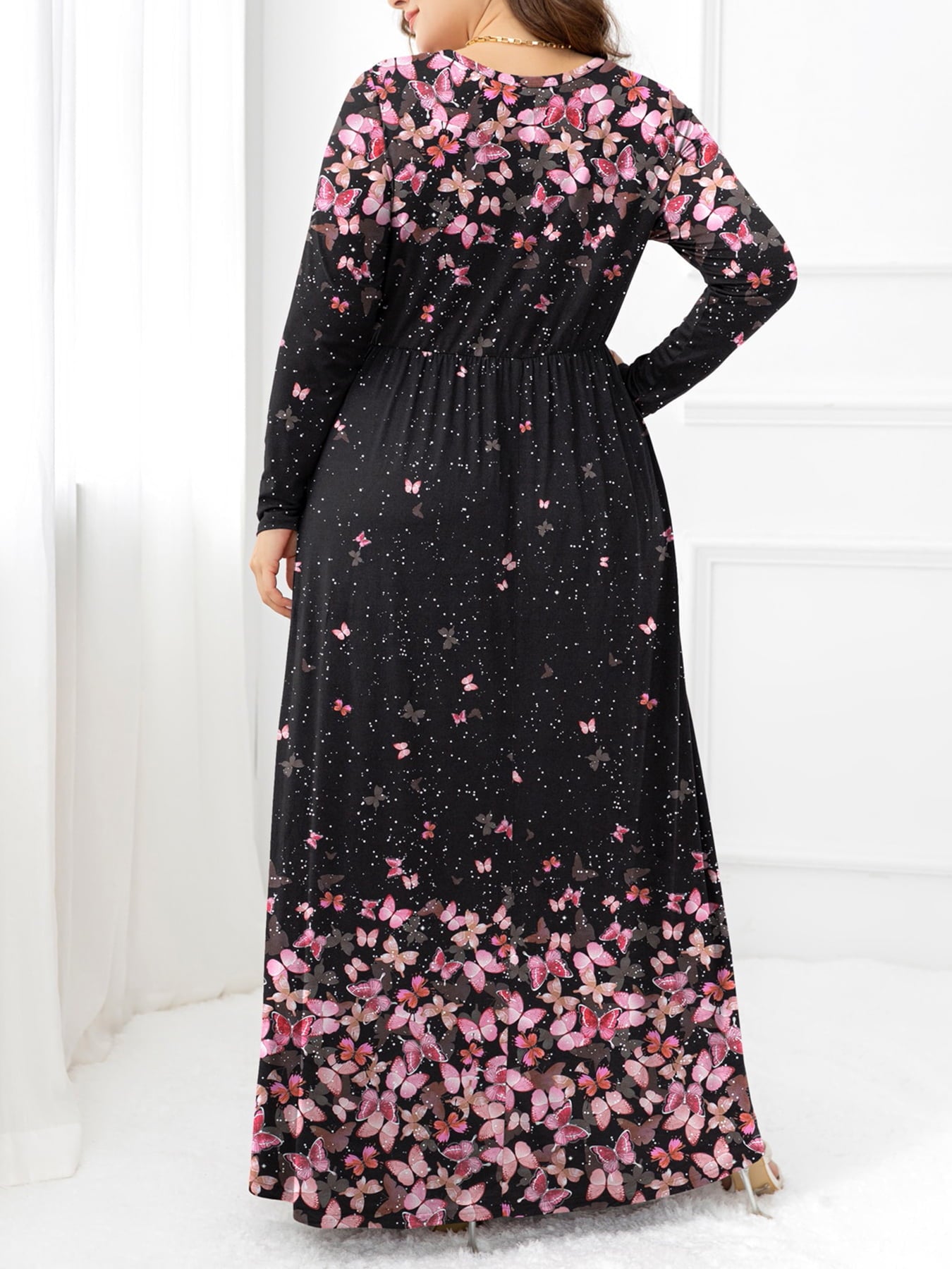 Garden Goddess Plus Size Round Neck Maxi Dress with Pockets