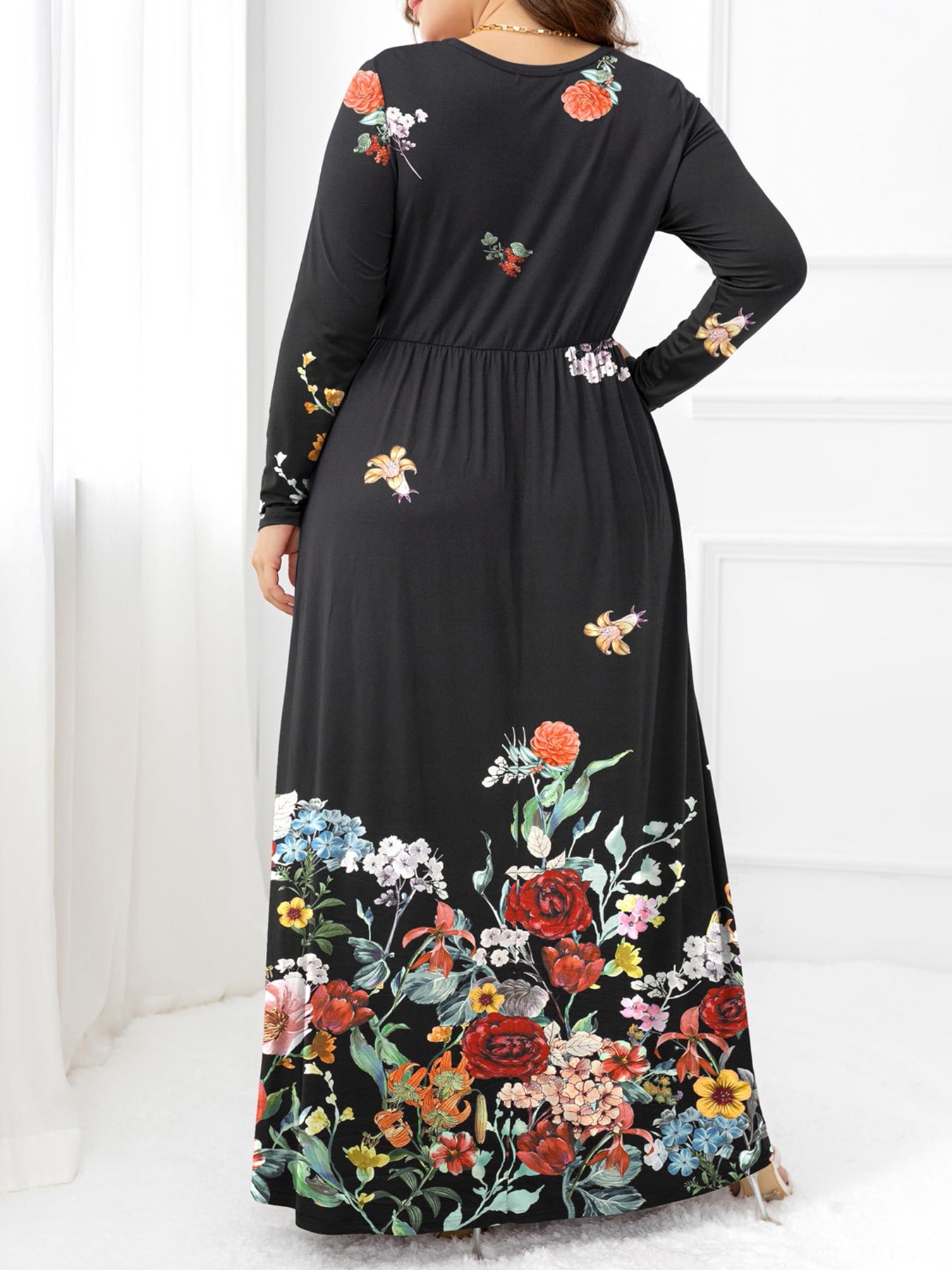 Garden Goddess Plus Size Round Neck Maxi Dress with Pockets