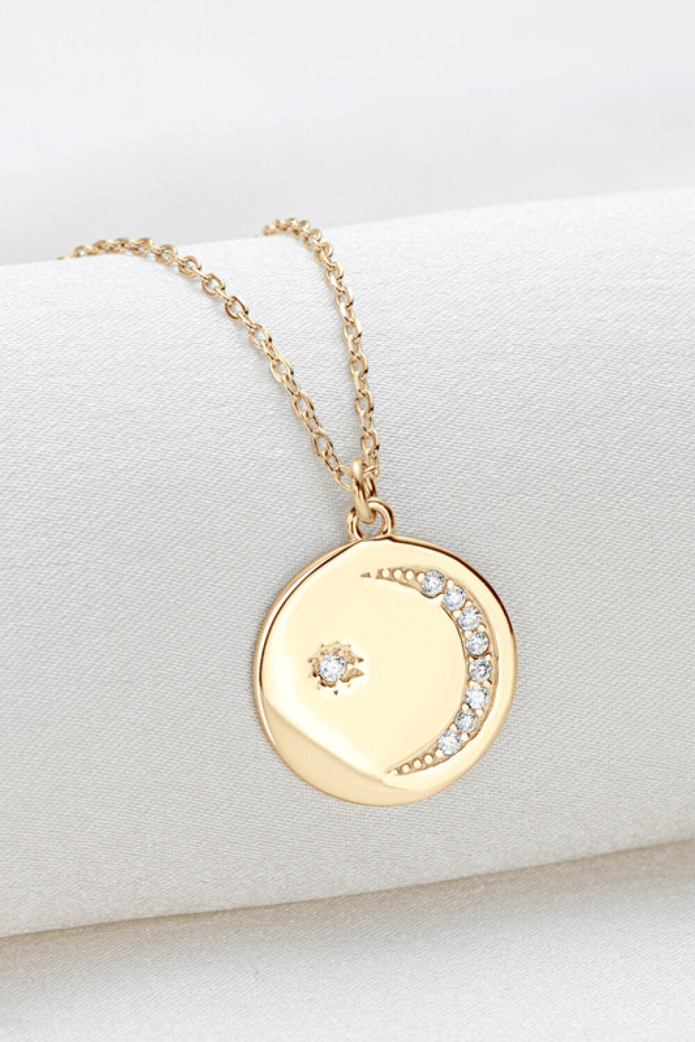 Moissanite Round Pendant Necklace - Executive Gypsy